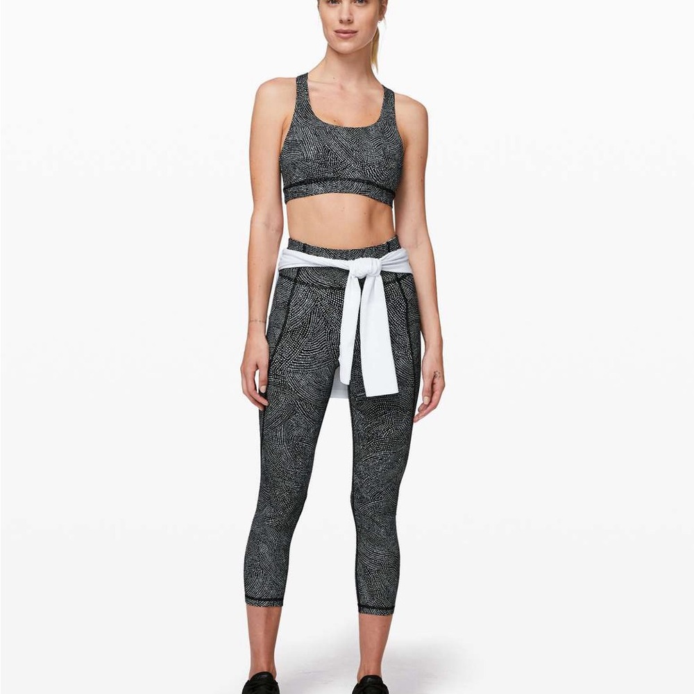 NWT Lululemon Time To Sweat Crop 23"
Free Spirit Alpine White Black MSRP $88